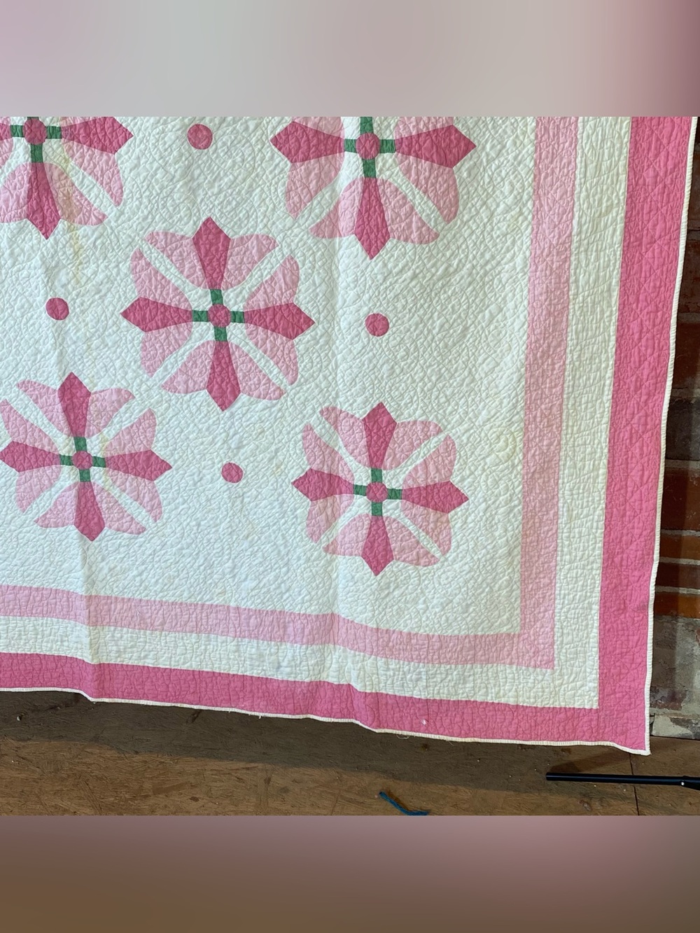 Vintage Appliqué Floral Cutter Quilt 78” x 82” - Picture 4 of 16